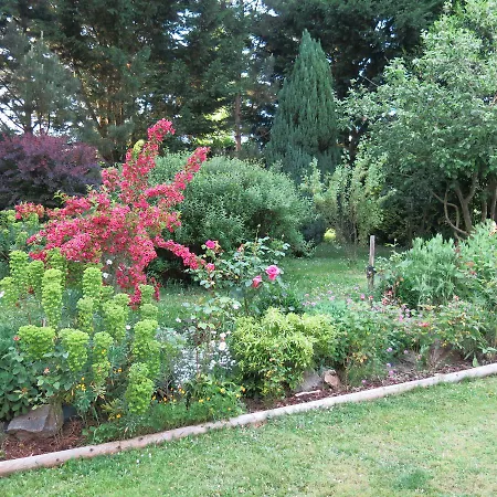 Le Domaine De Pasiphae Bed & Breakfast