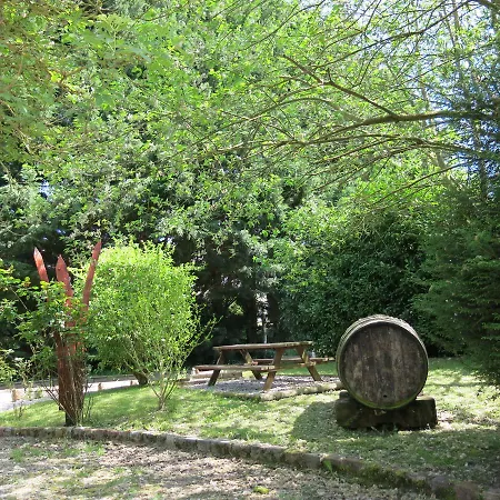 Le Domaine De Pasiphae לינה וארוחת בוקר