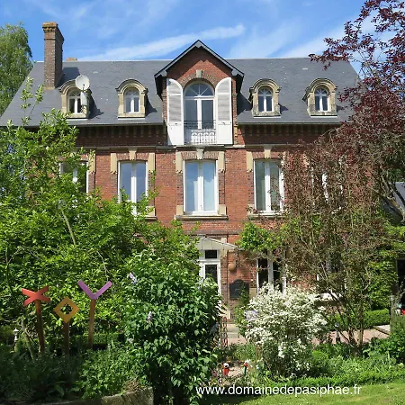 Le Domaine De Pasiphae Bed & Breakfast