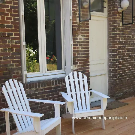 Le Domaine De Pasiphae Bed & Breakfast *